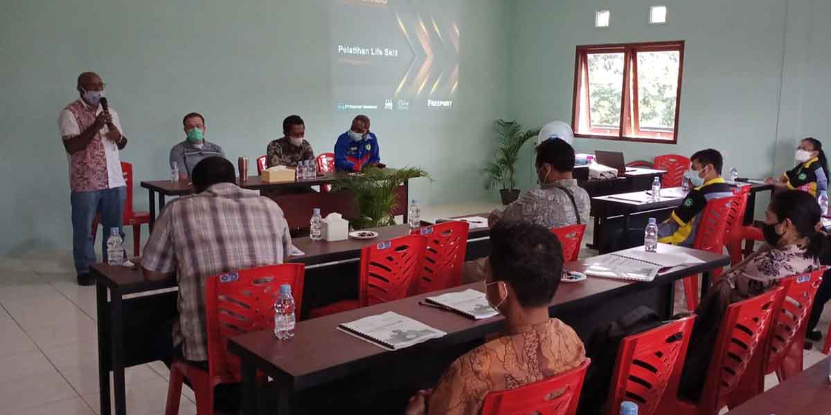 institut-pertambangan-nemangkawi-latih-guru-smk-biar-siswanya-siap-kerja